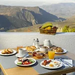 Anemolia Mountain 4* Aráhova