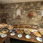 Anemolia Mountain 4* Aráhova